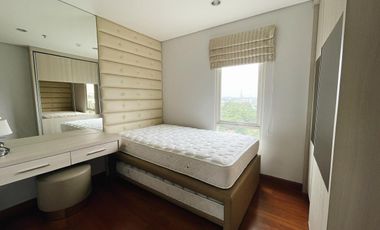 Disewakan Apartemen Permata Hijau Residence 3 Bedrooms Full Furnish