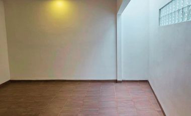 FOR SALE BEAUTIFUL VILLA WITH LARGE A SWIMMING POOL AT DENPASAR SELATAN