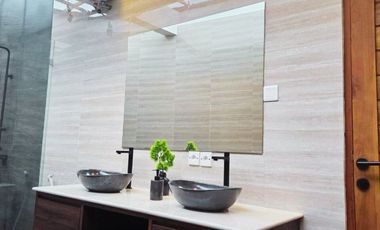 FOR SALE BEAUTIFUL VILLA WITH LARGE A SWIMMING POOL AT DENPASAR SELATAN