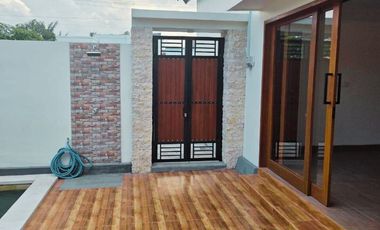 FOR SALE BEAUTIFUL VILLA WITH LARGE A SWIMMING POOL AT DENPASAR SELATAN