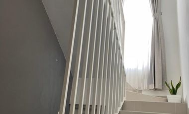 Rumah 2 Lantai Over Kredit 98 JT dekat GDC Depok di Kalibaru Cilodong