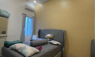 Rumah 2 Lantai Over Kredit 98 JT dekat GDC Depok di Kalibaru Cilodong