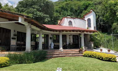 PROPIEDAD DE OPORTUNIDAD!! EXCELENTE CASA EN CLUB DE GOLF HACIENDA SAN GASPAR, JIUTEPEC, MORTELOS.