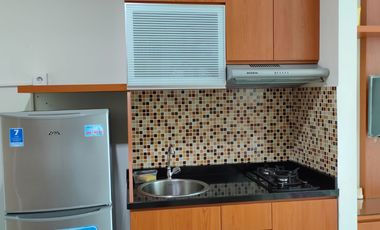 Studio Lantai 5 Tower Mahogani Woodland Park Residence by MoFU