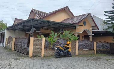 Perum Lempongsari, Palagan: 2 Muka, Dekat Kampus UGM. Carport 3 Mobil