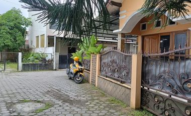 Perum Lempongsari, Palagan: 2 Muka, Dekat Kampus UGM. Carport 3 Mobil