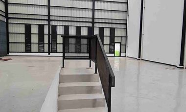 Gudang Ready // 3 lantai plus loading donk