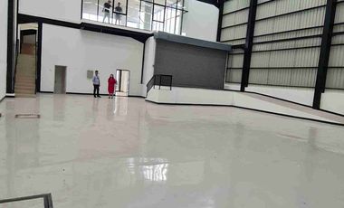 Gudang Ready // 3 lantai plus loading donk