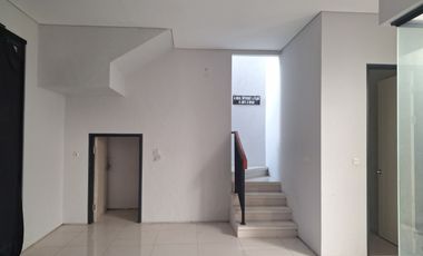 Dijual  Rumah Minimalis Pondok Tjandra Indah, Cluster Ruby