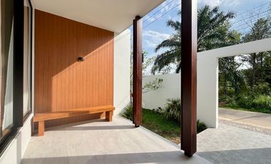 3-Bedroom, 4-Bathroom Mountain View Pool Villa – Fully Furnished & Move-in Ready