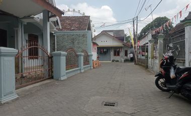 Rumah 700 Jt-an Barat Tugu Jogja: SUPER LANGKA!!