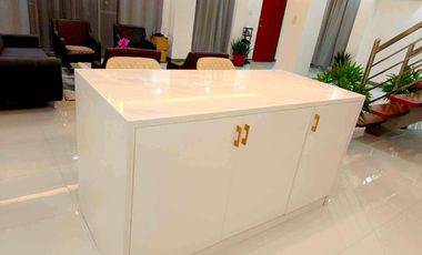 SINGLE DETACHED 4 BEDROOMS HOUSE NEAR THE BEACH.