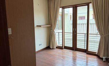 Disewakan Townhouse at Kemang