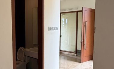 Disewakan Townhouse at Kemang
