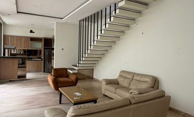 Disewakan Townhouse at Kemang