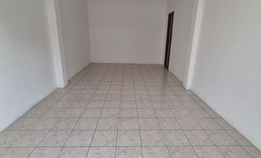 Local Comercial en Alquiler en la Alborada, Planta Baja, 1 Baño, Norte de Guayaquil