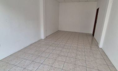 Local Comercial en Alquiler en la Alborada, Planta Baja, 1 Baño, Norte de Guayaquil