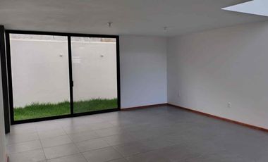 SE VENDE CASA NUEVA
