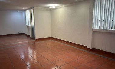 LINDA CASA EN ECHEGARAY