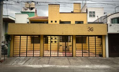 LINDA CASA EN ECHEGARAY