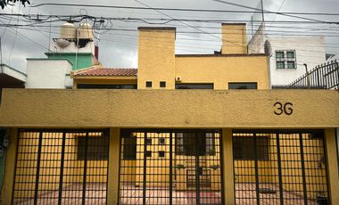 LINDA CASA EN ECHEGARAY