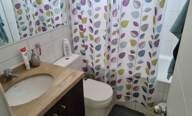 Arriendo depto de 2Hab 1 B a salida de Metro estación Lourdes disponible desde 1 fe febrero 2026