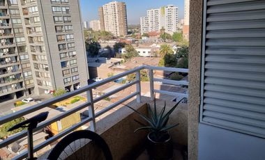 Arriendo depto de 2Hab 1 B a salida de Metro estación Lourdes disponible desde 1 fe febrero 2026