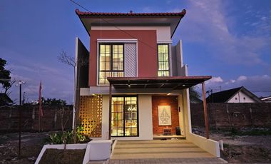 RUMAH MEWAH DALAM PERUMAHAN ONE GATE 5 MENIT SAJA KE MALIOBORO KOTA JOGJA