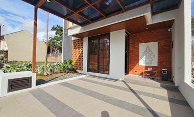 DIJUAL RUMAH MEWAH DALAM PERUMAHAN ONE GATE 5 MENIT SAJA KE MALIOBORO KOTA JOGJA