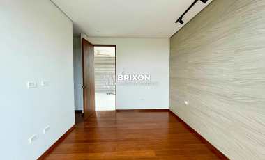 High-End Modern House for Sale In San Fernando