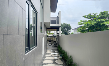 High-End Modern House for Sale In San Fernando