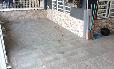 VENDO CASA EN EL BARRIO PRADOS DEL NORTE FLORENCIA