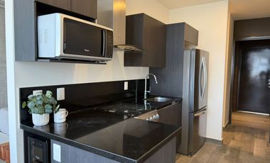 Se renta loft amueblado en Country Club