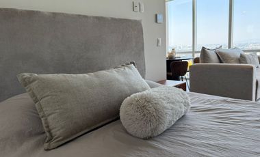 Se renta loft amueblado en Country Club