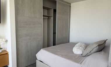 Se renta loft amueblado en Country Club