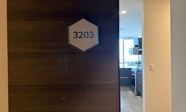 Se renta loft amueblado en Country Club