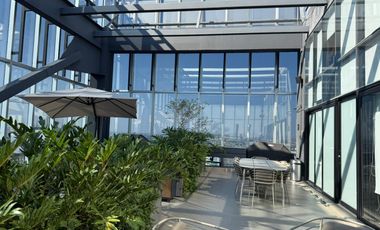 Se renta loft amueblado en Country Club