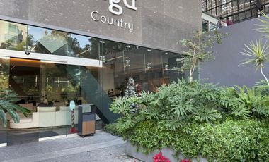 Se renta loft amueblado en Country Club