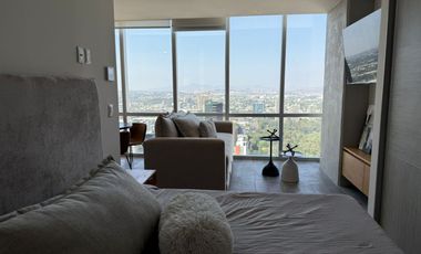 Se renta loft amueblado en Country Club