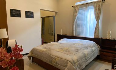 Jual Rumah Mewah dan Sebagian Isinya di Kota Subang Dekat Sarana Umum