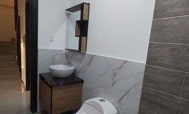 VENTA DE CASA EN URB. NUEVO PORTON