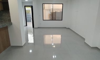 VENTA DE CASA EN URB. NUEVO PORTON
