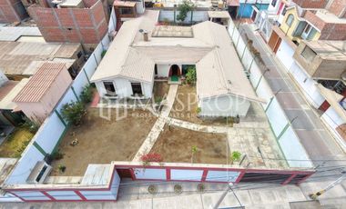 CASA AMPLIA EN ALQUILER CON ALTA CAPACIDAD DE USO – URB. SANTA ELENA