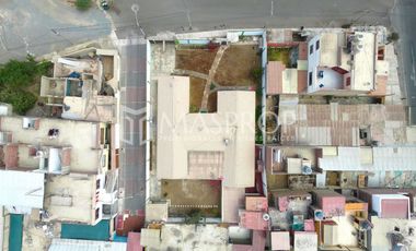 CASA AMPLIA EN ALQUILER CON ALTA CAPACIDAD DE USO – URB. SANTA ELENA