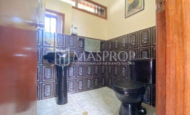 CASA AMPLIA EN ALQUILER CON ALTA CAPACIDAD DE USO – URB. SANTA ELENA