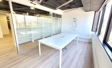 LADO METRO EL GOLF / AV. APOQUINDO