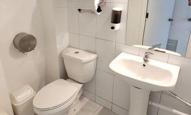 LADO METRO EL GOLF / AV. APOQUINDO