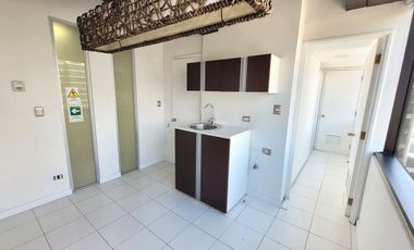 LADO METRO EL GOLF / AV. APOQUINDO