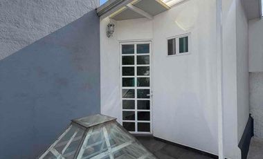 Linda Recámara independiente En Renta Para Estrenar!