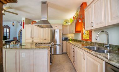 Recientemente renovada, en el corazon de Ajijic!